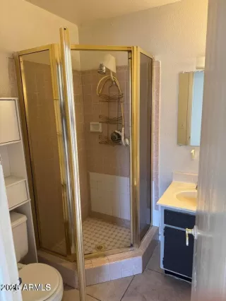 Photo #2: 7040035 Listing 