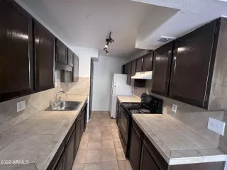 Photo #5: 7040101 Listing