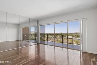 Photo #3: 7040144 Listing
