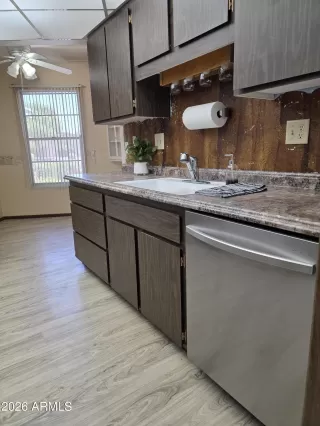 Photo #4: 7040372 Listing