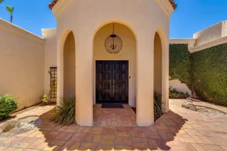 Photo #4: 7040395 Listing