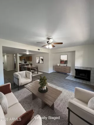 Browse active condo listings in MARYLAND LAKES