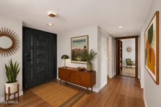 Photo #4: 7040485 Listing