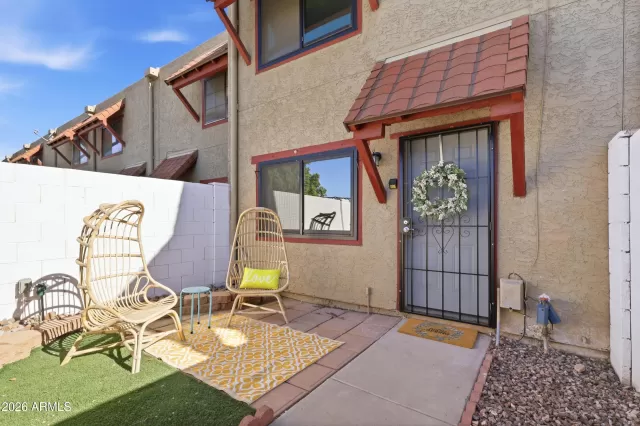 MLS: 7040592 Condo For Sale