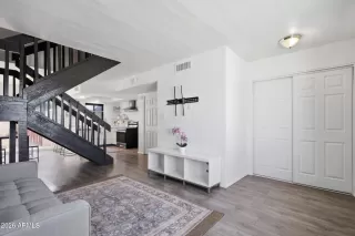 Photo #3: 7040592 Listing