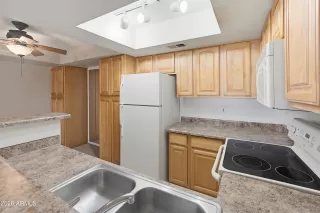Photo #2: 7040673 Listing 