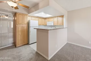 Photo #4: 7040673 Listing 