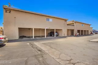 Photo #3: 7040773 Listing