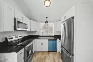 Photo #6: 7040895 Listing 