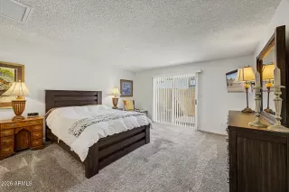 Photo #4: 7040901 Listing