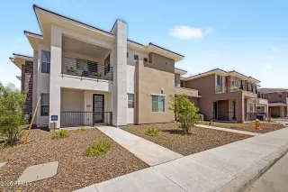 Photo #2: 7040988 Listing
