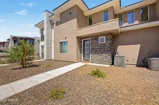 Photo #3: 7040988 Listing