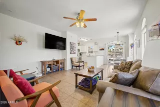 Photo #6: 7041034 Listing