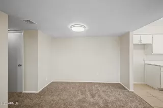 Photo #3: 7041097 Listing