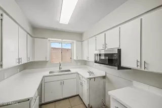 Photo #5: 7041097 Listing