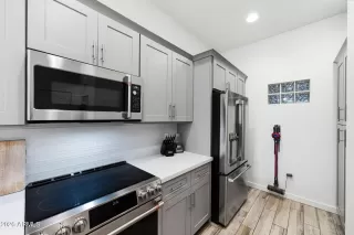 Photo #2: 7041159 Listing