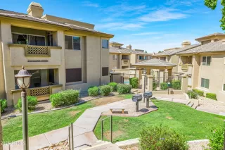 Photo #4: 7041200 Listing