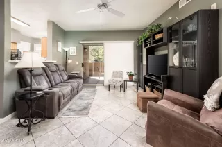 Photo #5: 7041426 Listing