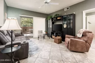 Photo #6: 7041426 Listing
