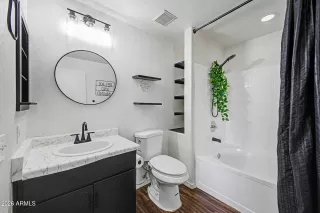 Photo #5: 7041550 Listing
