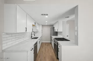 Photo #2: 7041648 Listing