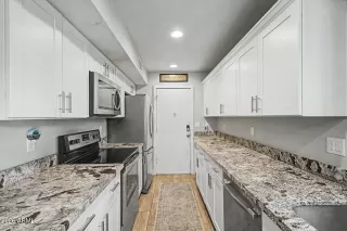Photo #5: 7041696 Listing