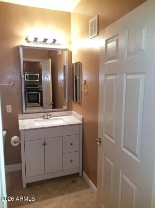 Photo #4: 7041929 Listing