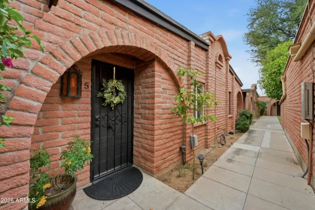 MLS: 7042032 Condo For Sale