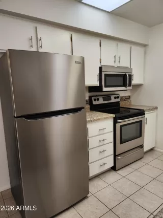 Photo #4: 7042111 Listing