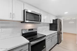 Photo #4: 7042261 Listing