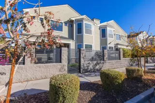 Photo #5: 7042302 Listing