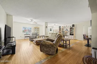Photo #4: 7042399 Listing