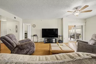 Photo #5: 7042399 Listing
