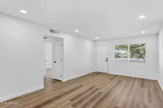 Photo #4: 7042412 Listing 