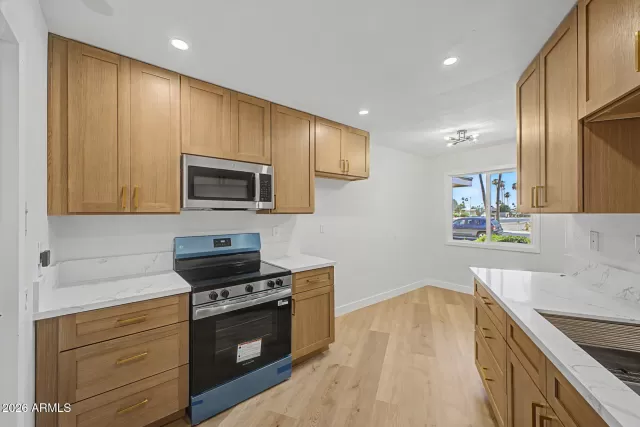 MLS: 7042997 Condo For Sale