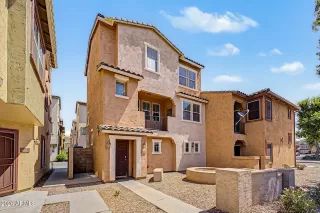 Photo #1: 7043072 Listing