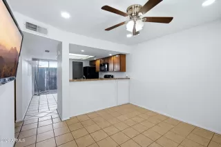 Photo #6: 7043107 Listing