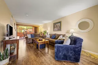 Photo #3: 7043188 Listing