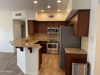 Photo #4: 7043253 Listing
