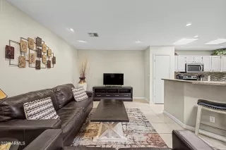 Photo #5: 7043277 Listing