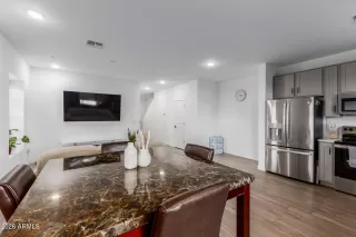 Photo #6: 7043319 Listing 
