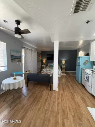 Photo #2: 7043340 Listing