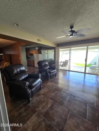 Photo #6: 7043387 Listing