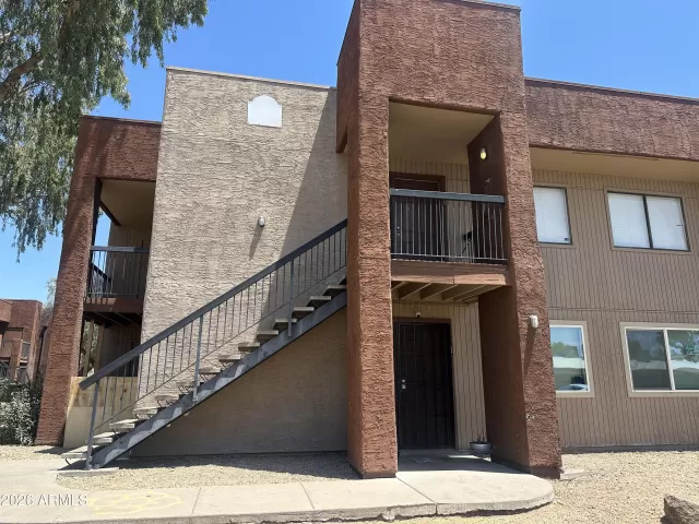 MLS: 7043488 Condo For Sale