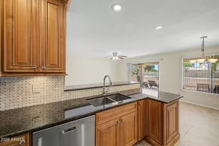 Photo #6: 7043497 Listing 