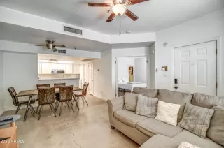 Photo #4: 7043586 Listing