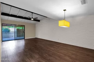 Photo #3: 7043807 Listing