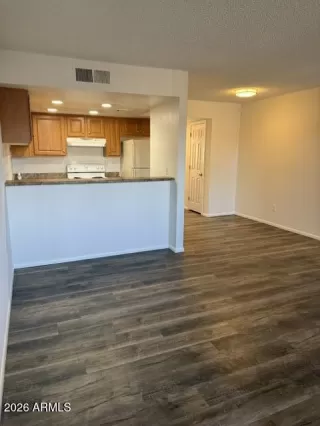 Photo #1: 7043992 Listing 
