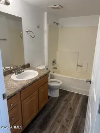 Photo #4: 7043992 Listing 