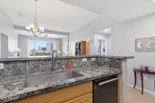 Photo #3: 7044004 Listing